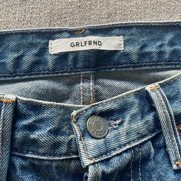 GIRLFRIEND Karolina 26 Petite Distressed Straight Leg Jeans A Little More Love - Picture 8 of 8